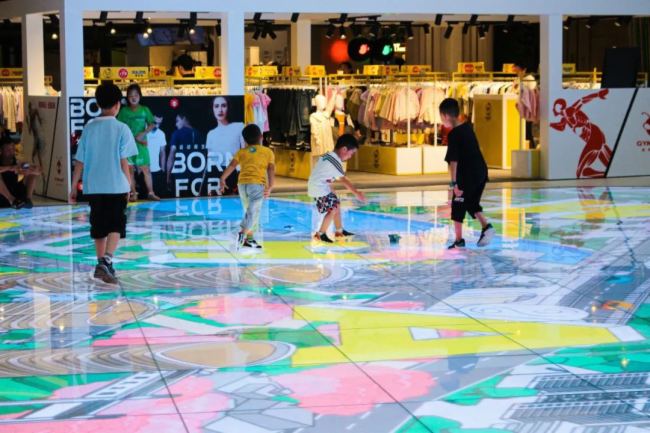 鑫億光LED智能互動地磚屏——助力武漢K11打造文化商業新地標
