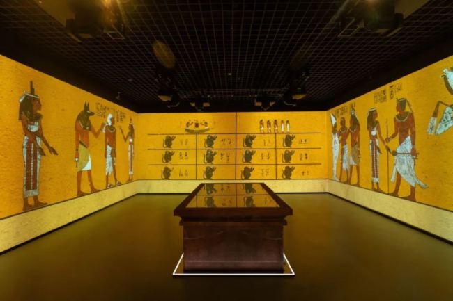 愛普生助力金字塔之巔：古埃及文明大展 解鎖文化碰撞新體驗