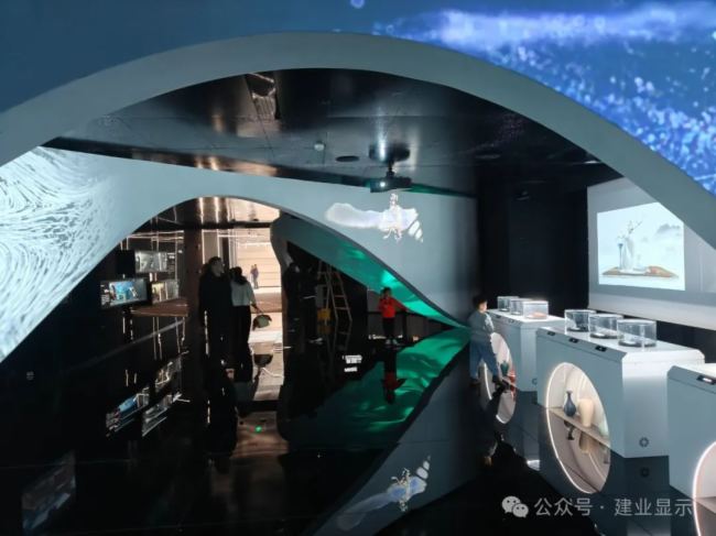 沉浸式探索新能源汽車未來世界：建業顯示攜手科視Christie點亮鄭州【比亞迪·迪空間】科普館